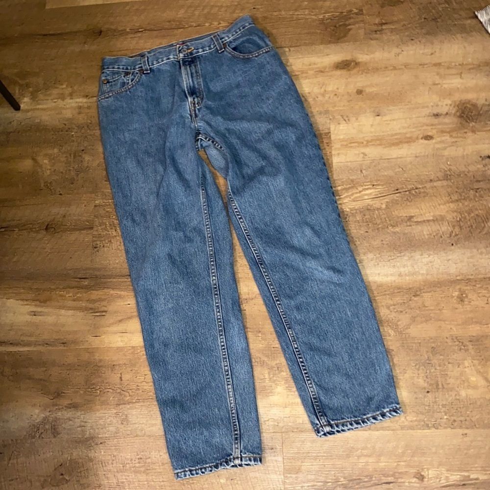 Levi’s Classic 550 Relaxed Cropped Straight Leg Jeans. High Rise